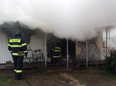 Возгорание хозпостройки в частном домовладении 